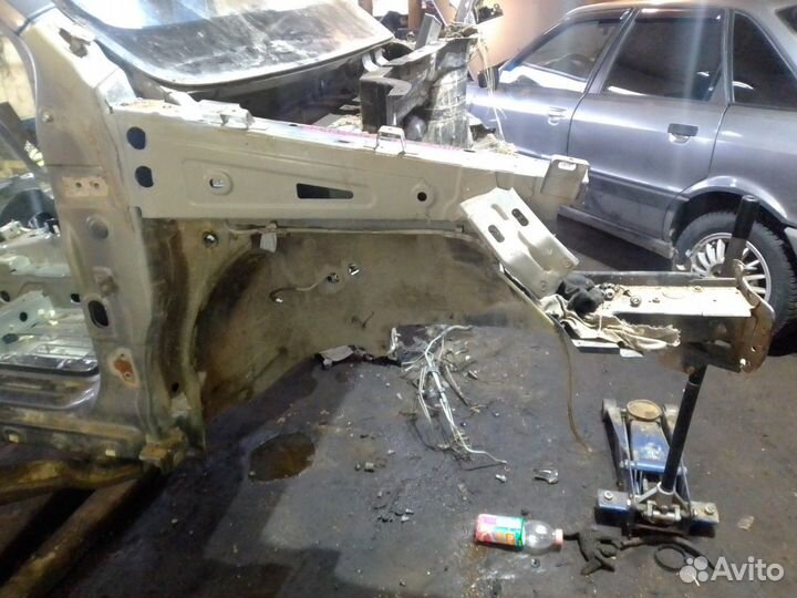 Лонжерон передний правый с передней стоикои (четве