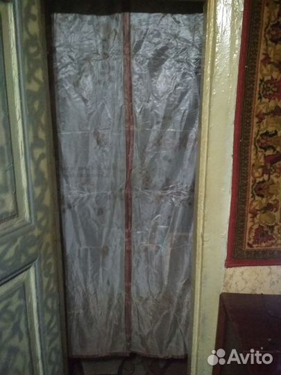 Шторка на магнитах