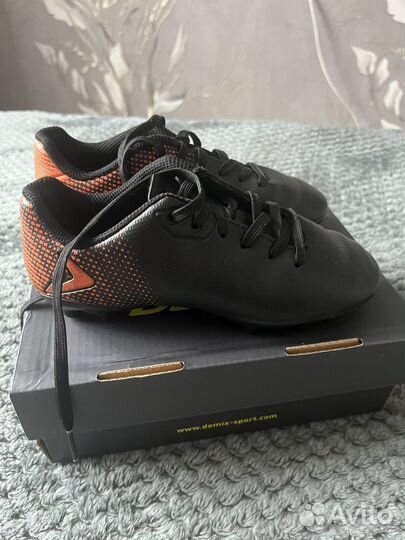 Продам бутсы demix