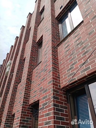 Гибкий кирпич на сетке для отделки