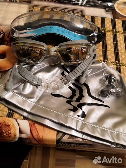 Набор для плавания. Очки, шапочка, Беруши, зажим