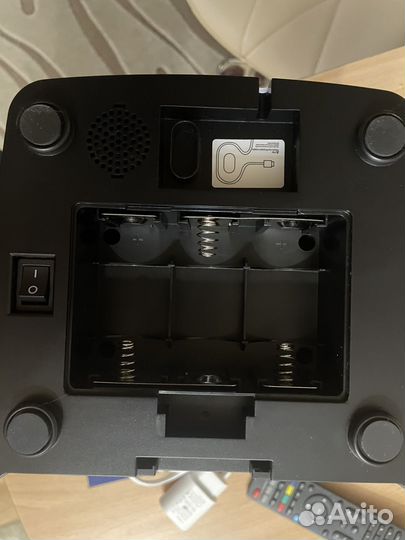 Автоматическая кормушка для кошек и собак