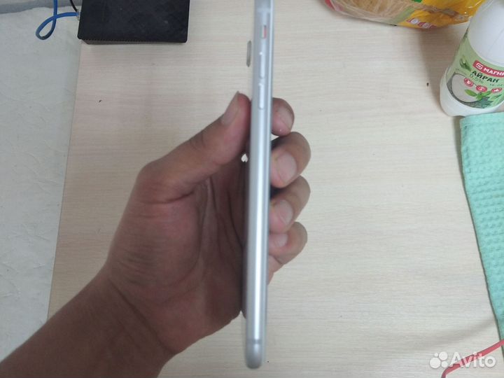 iPhone 8 Plus, 64 ГБ