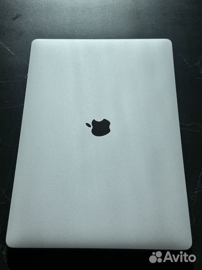 MacBook Pro 16 2021 i7 512