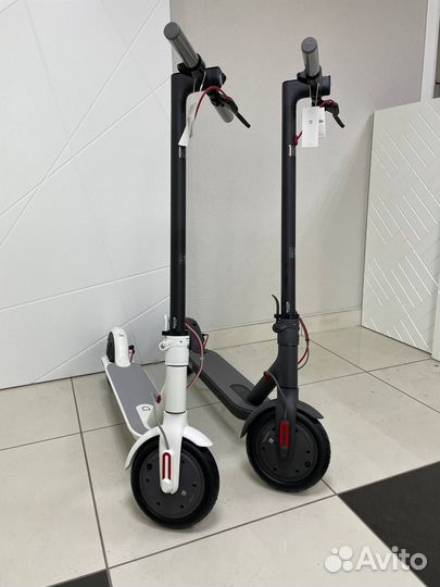 Электросамокат Xiaomi Mi Electric Scooter 1S