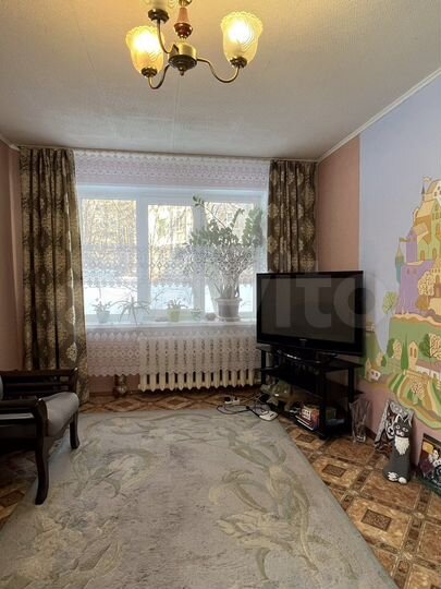 3-к. квартира, 60 м², 1/5 эт.