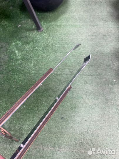 Щипцы для мяса с деревянными ручками