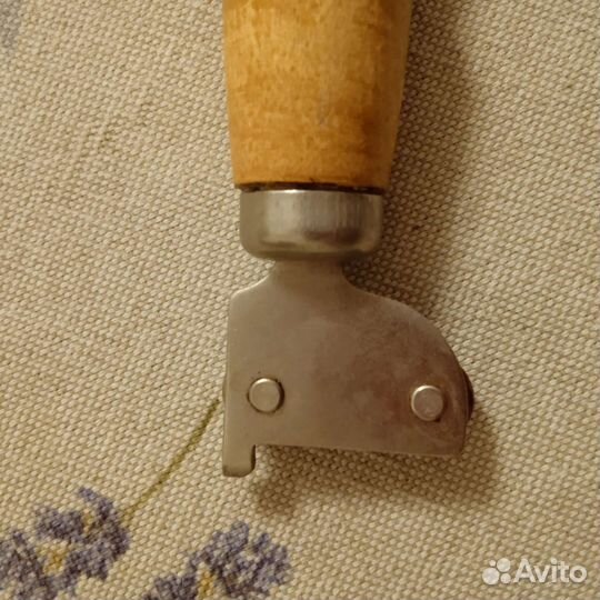 Приспособление для открывания стеклянных банок