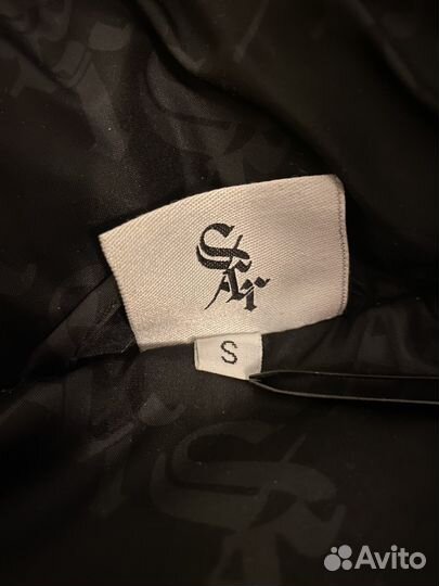 Пуховик scr merch monogram down jacket черный