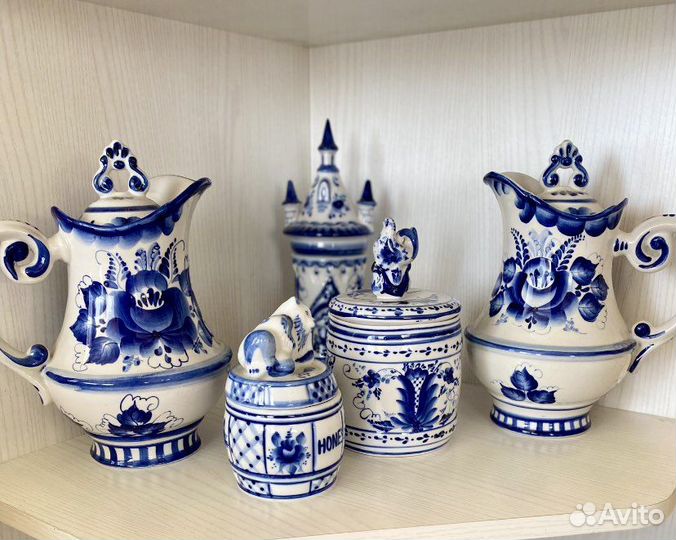 Вазы, кувшины гжель