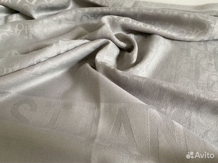 Шарф из кашемира, в конверте с пакетом Dior