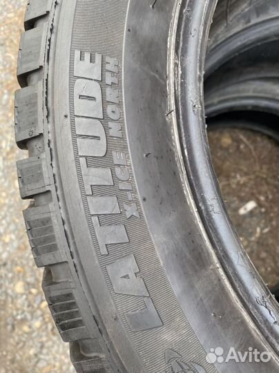 Michelin Latitude X-Ice North 215/60 R17