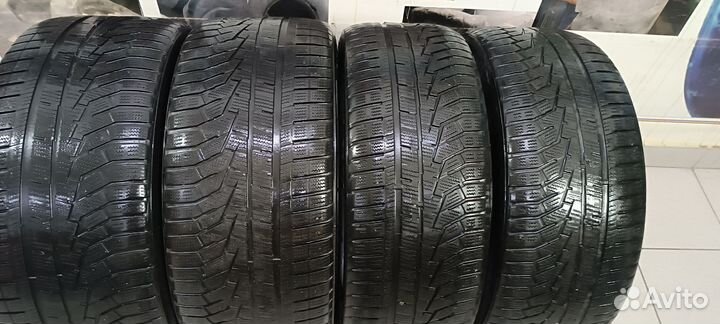 Hankook Winter I'Cept Evo2 W320 245/45 R19 и 275/40 R19 105V