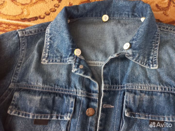 Джинсовая куртка