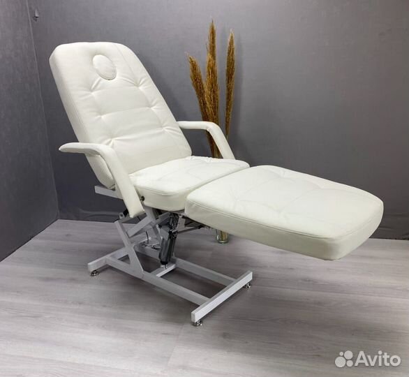 Кресло кушетка косметолога