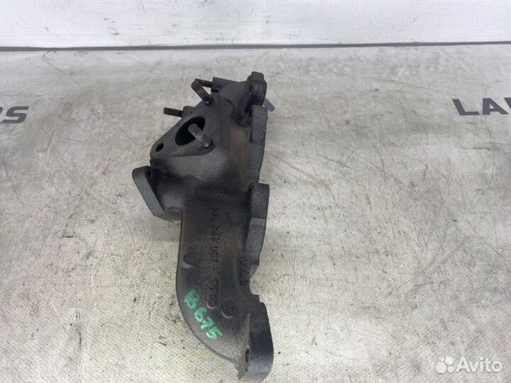 Коллектор выпускной Audi A4 B8 caga 2.0 TDI 2009