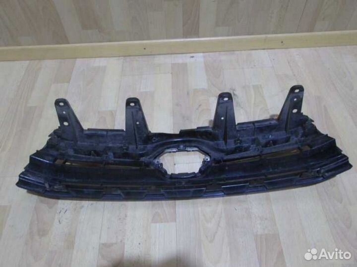 Решетка радиатора Toyota