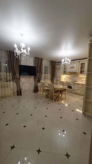 3-к. квартира, 110 м², 12/20 эт.