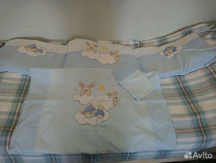 Набор в детскую кровать