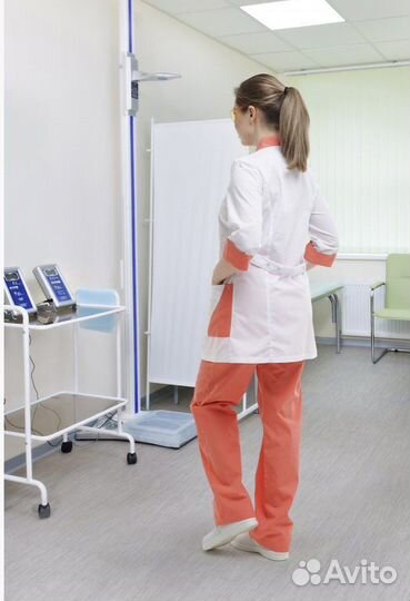 Медицинский костюм женский