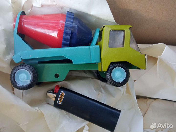 Игрушки СССР. Машинка бетономешалка-целая коробка
