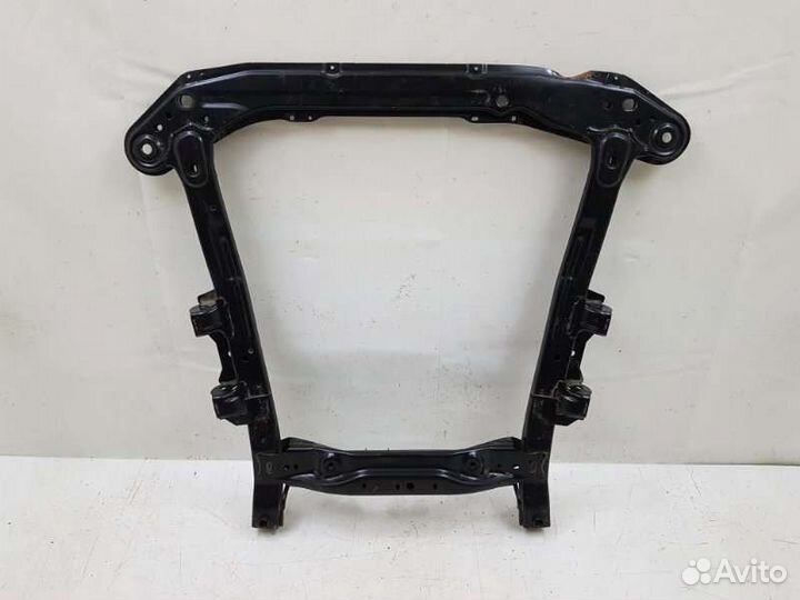 Передняя балка (подрамник) автомобиля