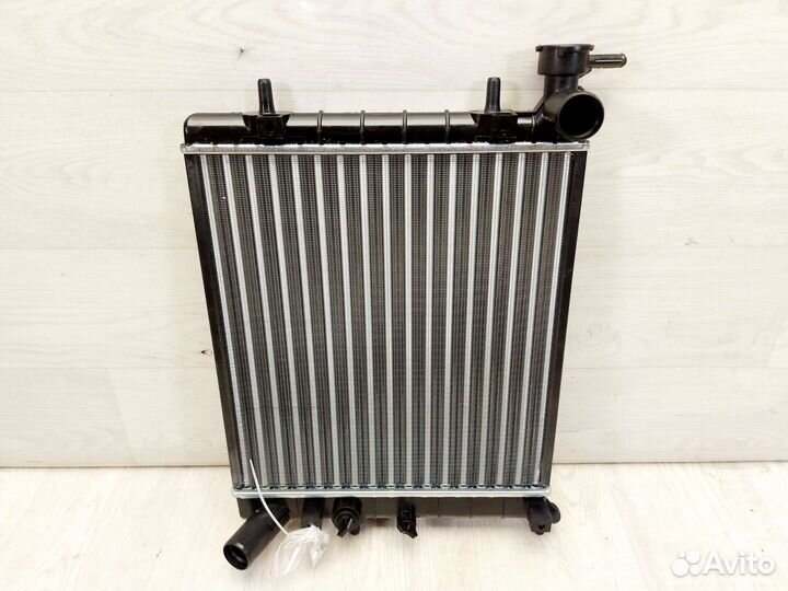 Радиатор охлаждения Hyundai Accent 1999-2012