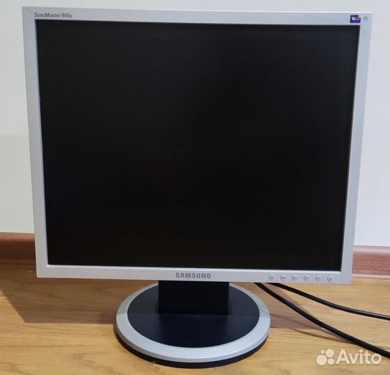 Монитор Samsung SyncMaster 940N 19