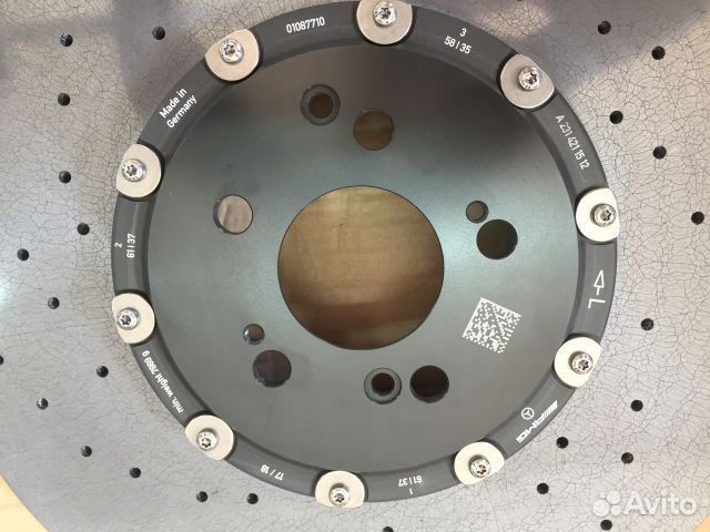 Диск тормозной передний керамика на Mercedes AMG