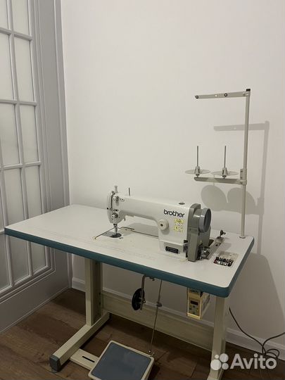 Прямострочная промышленная швейная машина brother