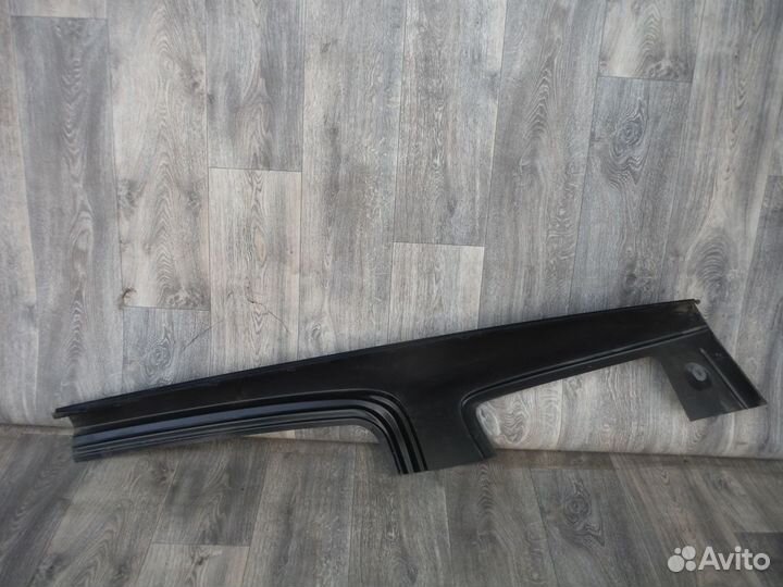 Стойка кузова правая верхняя Chevrolet Trailblazer