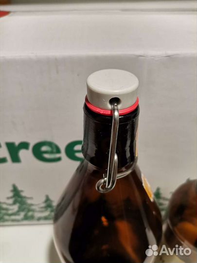 Бутылка с бугельной пробкой