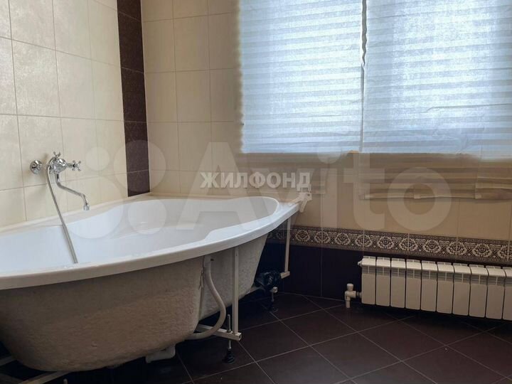 Коттедж 240 м² на участке 9,2 сот.