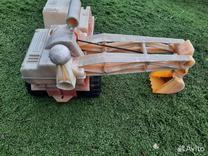 Игрушка экскаватор СССР