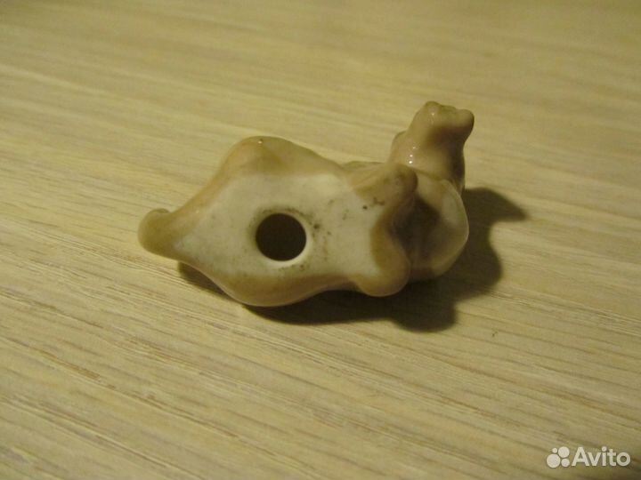 Фарфоровая статуэтка