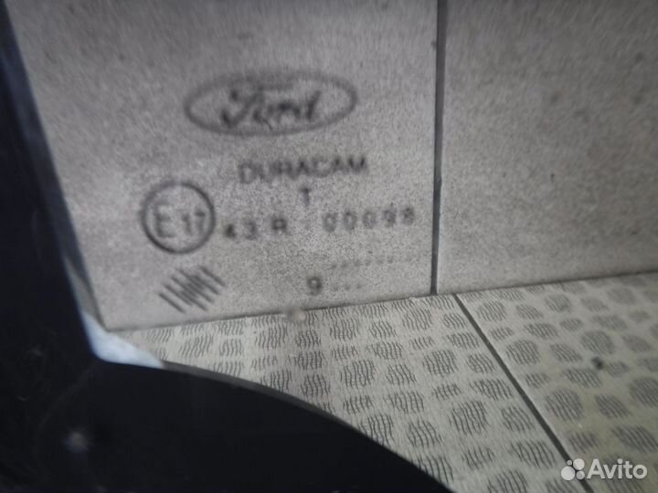 Стекло двери правой (форточка) Ford Transit VI