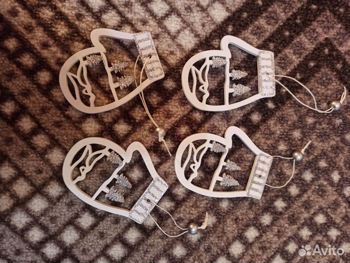 Новогодние игрушки