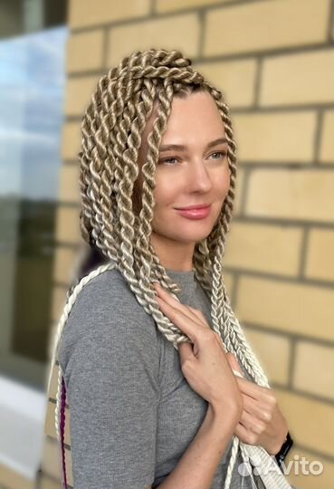 Плетение афрокосичек и брейдов