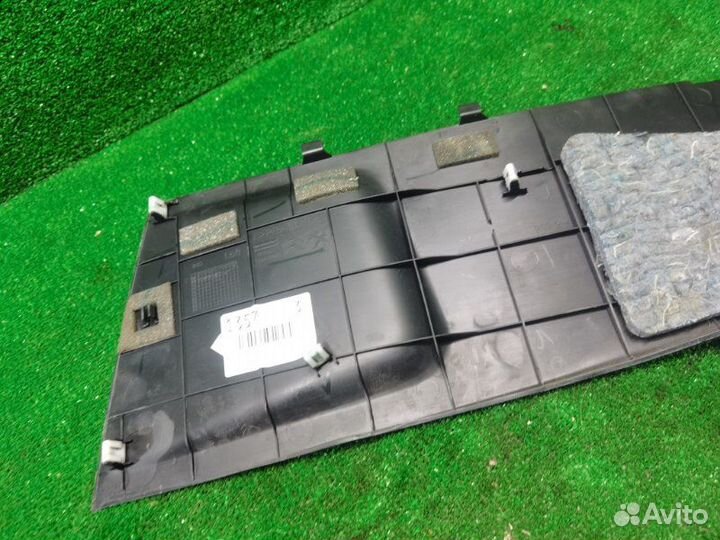 Накладка центральной консоли левая Citroen C4