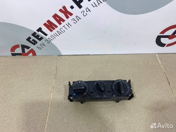 Блок управления отопителем Volkswagen Polo (RUS) 2