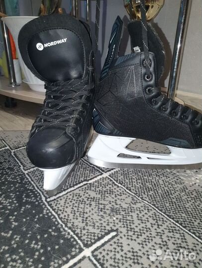 Коньки хоккейные детские