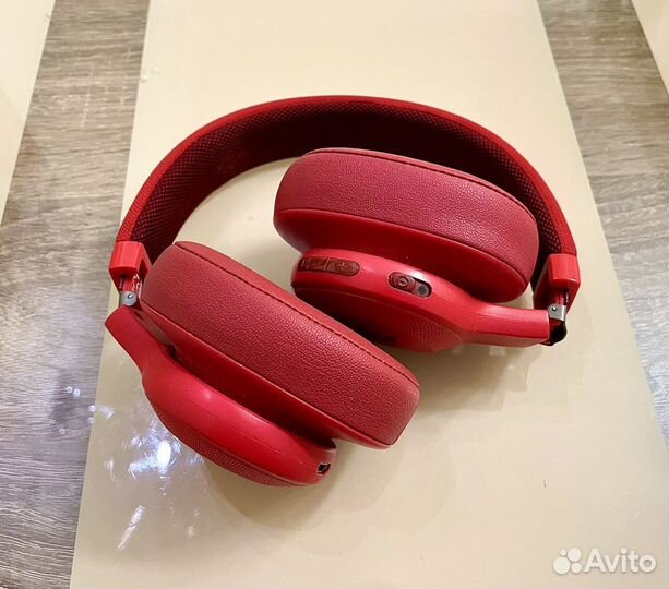 Беспроводные наушники JBL E55BT