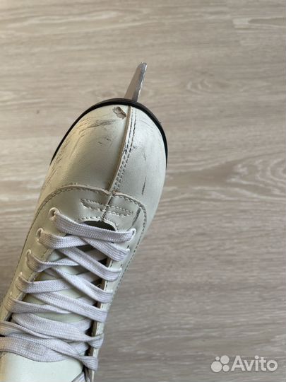 Коньки фигурные 36-37