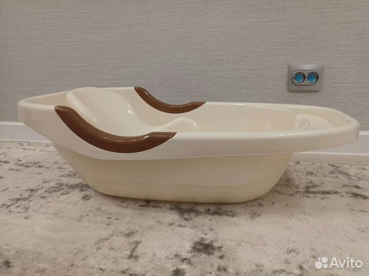 Ванночка для купания и горка детская