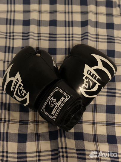 Боксерские перчатки 16oz