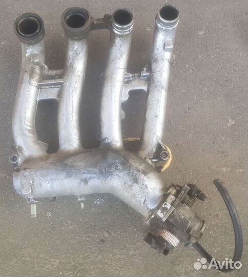 Впускной коллектор 16кл, 1.5л