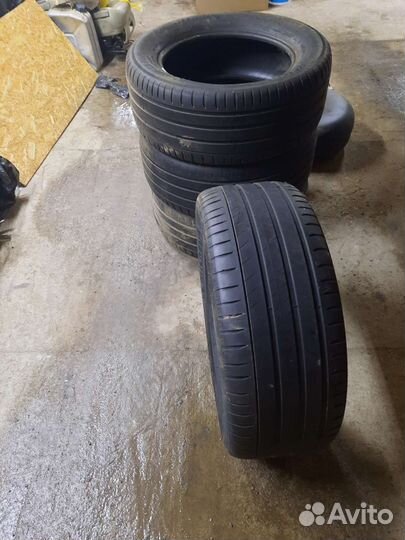 Nokian Tyres Hakkapeliitta 5 235/65 R18