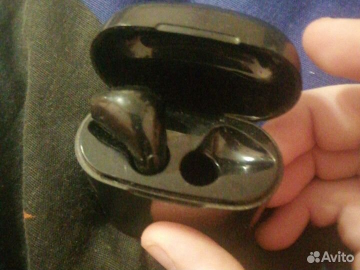 Беспроводные наушники бу, не оригинал, робочие