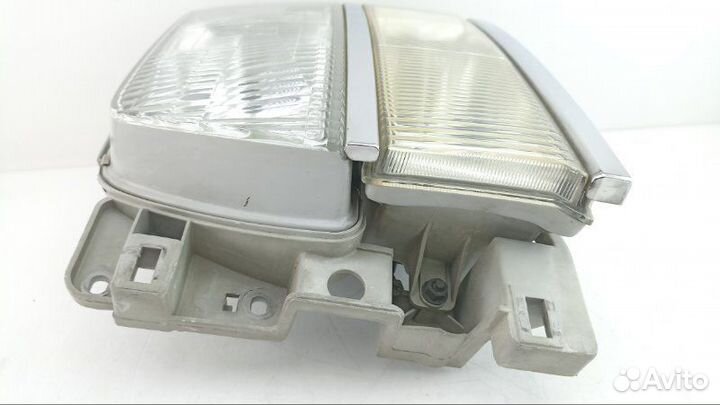 Фара левая Nissan Elgrand ALE50 1998
