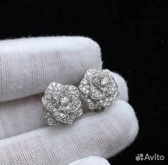 Золотые серьги Piaget 17 гр 2.4 ct